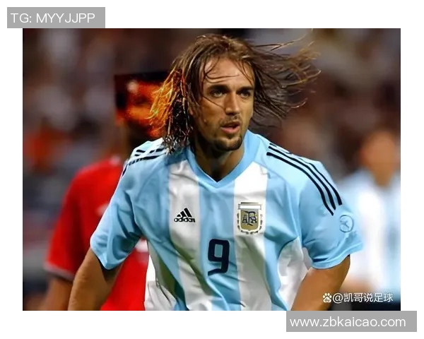 足球明星谁是第一人争议不断各界观点各异解析足球历史传奇与现状