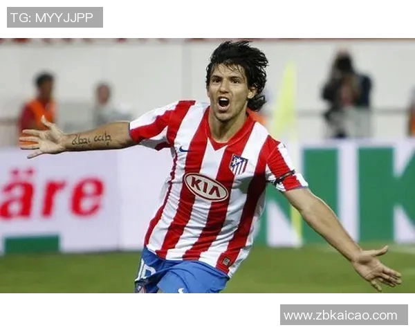 足球明星钟俊的职业生涯与成就全景回顾及未来发展展望