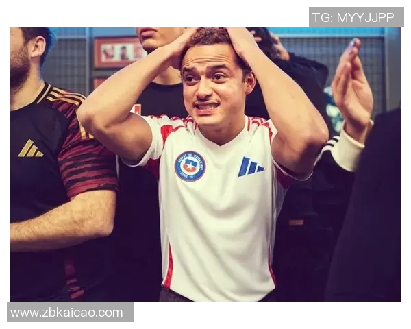 足球明星的模糊照片高清呈现神秘魅力与运动激情的完美结合